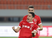 九游APP-包含青岛海牛坚持拼搏，冲击胜利保级赛事的词条