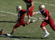 九游体育官方入口-欧冠半决赛焦点战现惊天巧合，那不勒斯最后时刻击败厄瓜多尔引热议