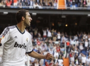 九游中国-老鹰展翅击穿马刺，英格拉姆关键时刻闪耀巨星光芒