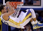 九游中国-逆转之夜，石宇奇关键一击，马来西亚队力克中国队