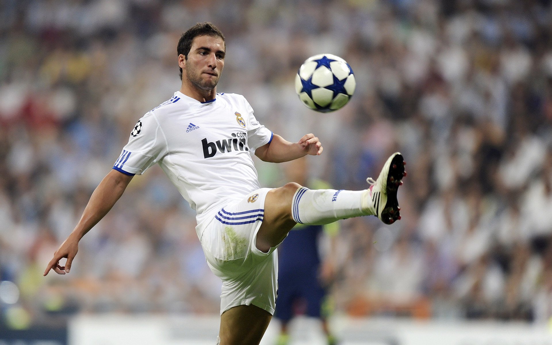 塞维利亚鏖战巴西,萨内成为关键先生